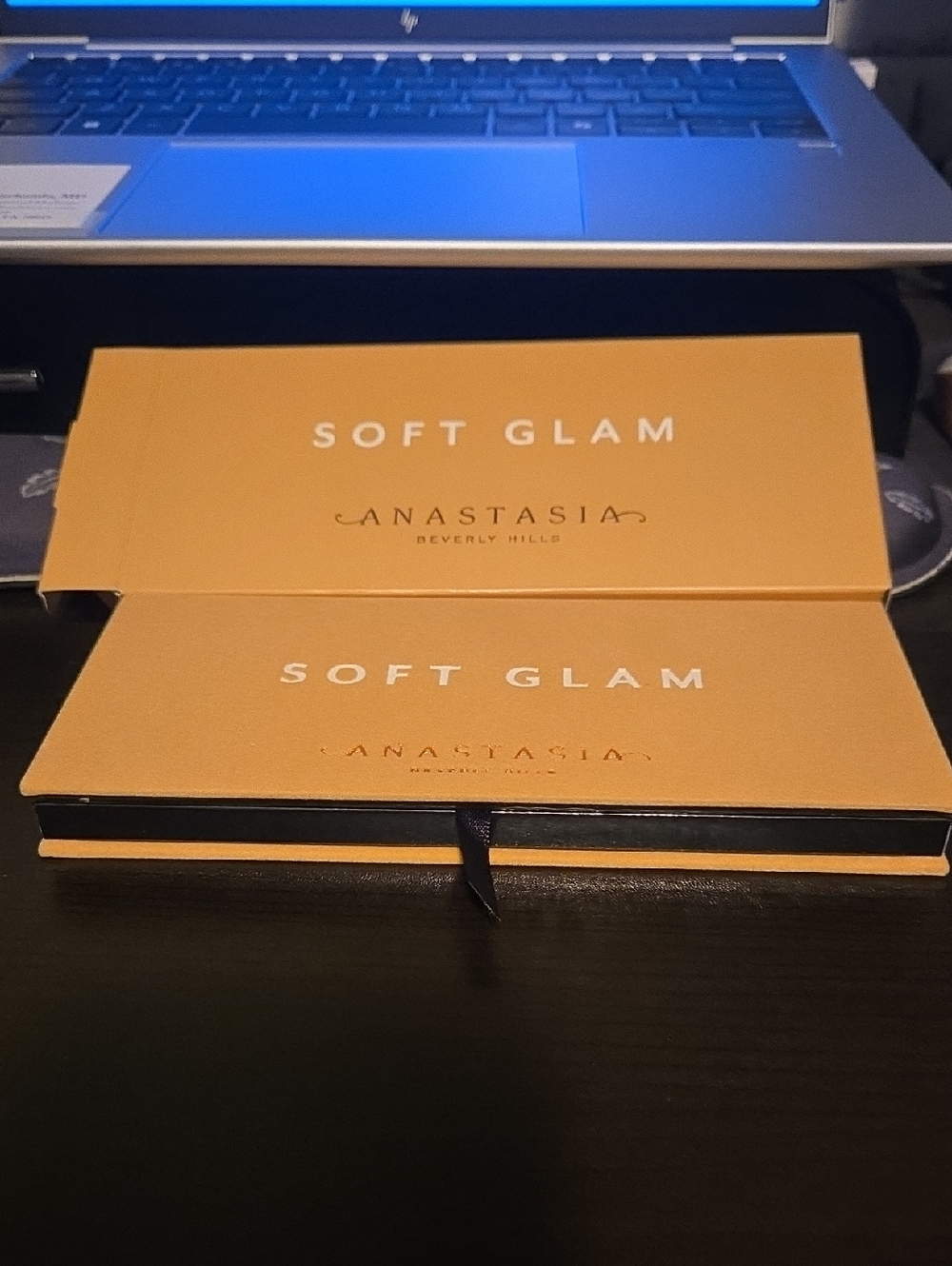Anastasia Beverly Hills Soft Glam Palette - Warm Peach-Tan